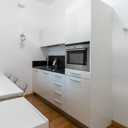 Italianway - Sarpi 10 A * Milan